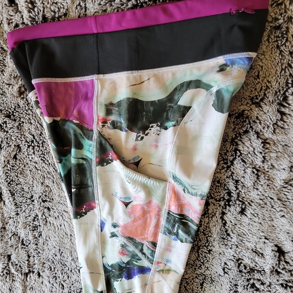 LULULEMON - Picture 8 of 8